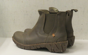 El Naturalista N158 kaki/grænir