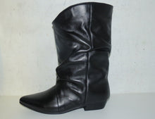 Load image into Gallery viewer, Monshoe 8.25.12..