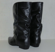 Load image into Gallery viewer, Monshoe 8.25.12..